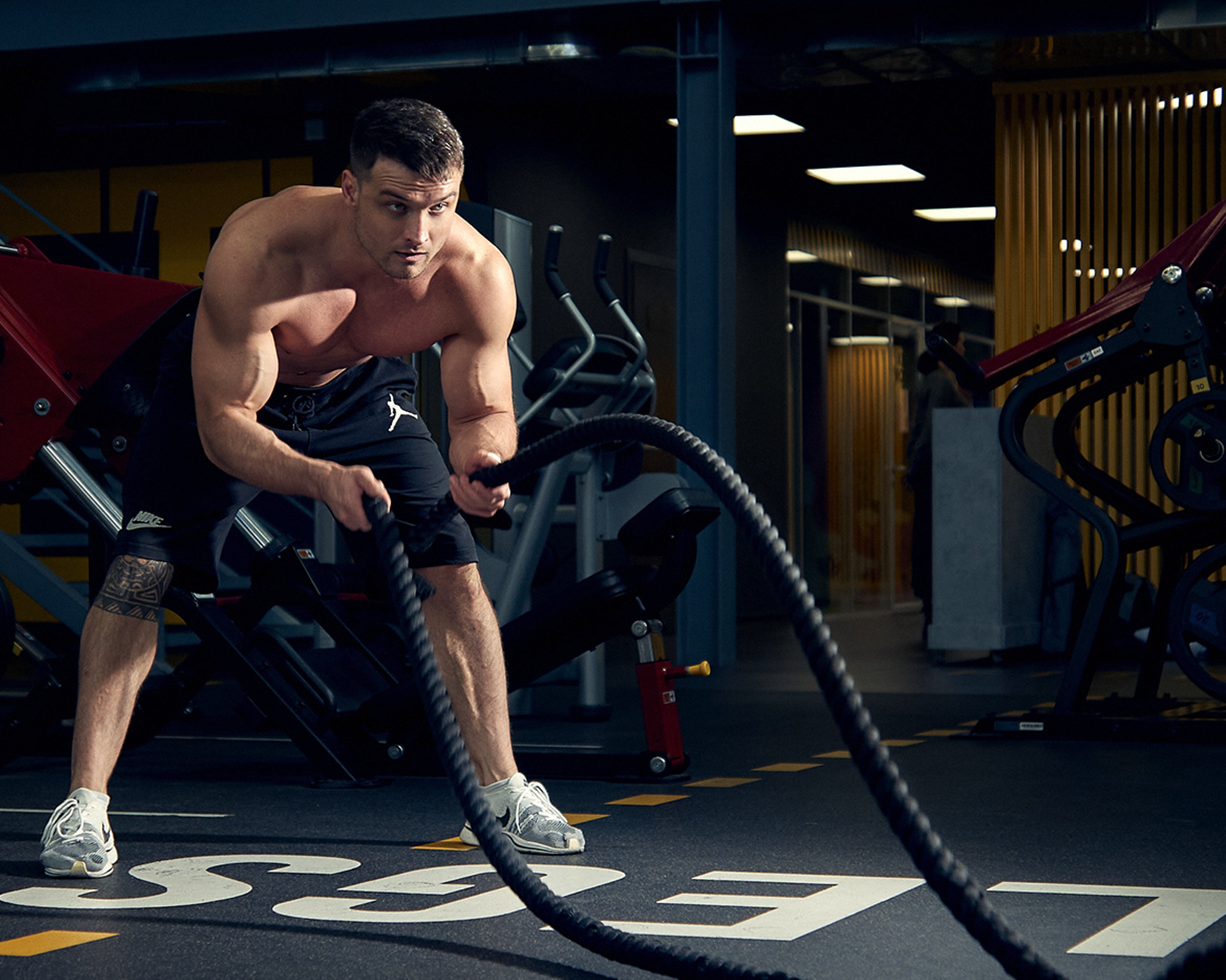 HOW DO YOU USE BATTLE ROPES| Workout with Power Guidance